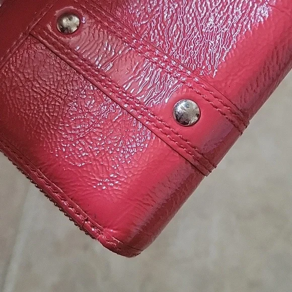 COACH RED PATENT LEATHER Zip Around Wallet- Rare - Picture 8 of 13